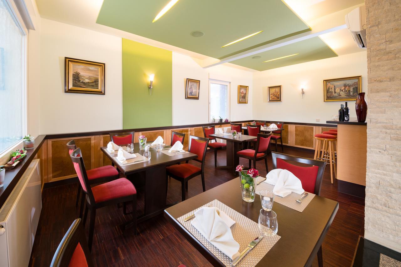 Hotel Restaurant Vater Rhein Верт-ам-Райн Екстер'єр фото